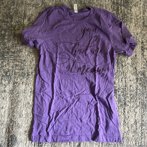 Assorted shirts & sweatshirt bundle - Picture 3 of 5